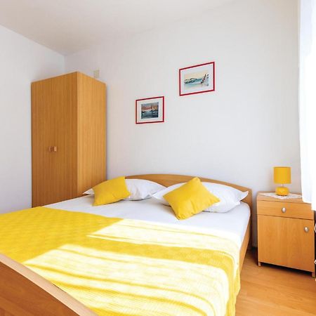Cozy Apartment In Okrug Donji With Kitchen Donji Okrug  Exterior foto