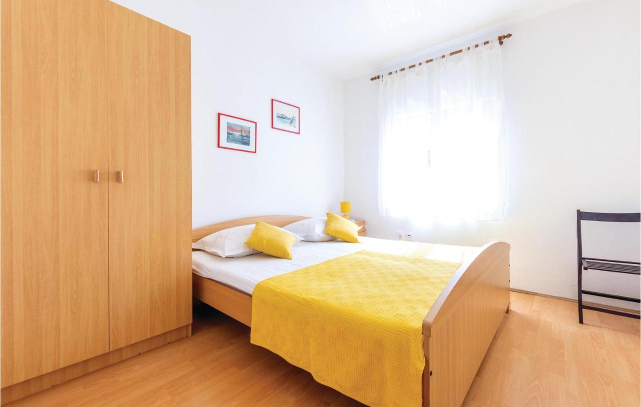 Cozy Apartment In Okrug Donji With Kitchen Donji Okrug  Exterior foto